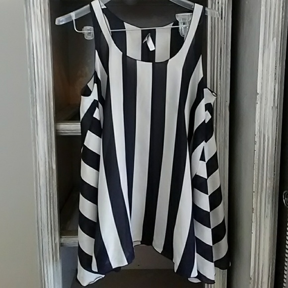 Victoria's Secret Tops - Victoria's Secret Silk Top